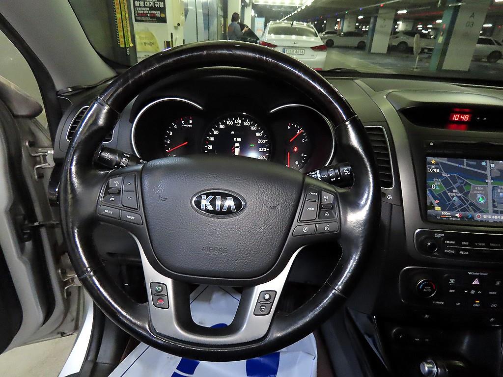 KIA Sorento - Vista 8