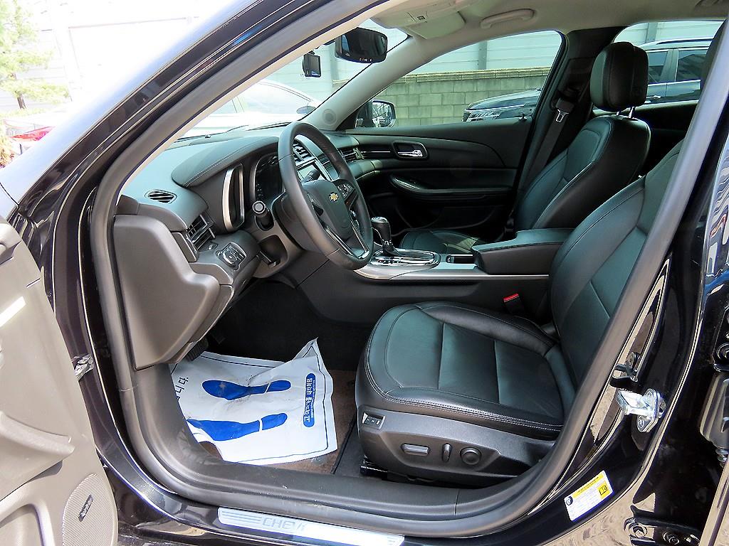 Chevrolet Malibu - Vista 5