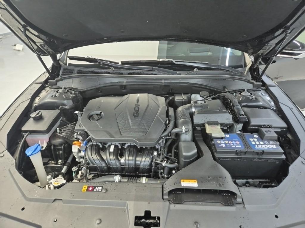 HYUNDAI Grandeur - Vista 5