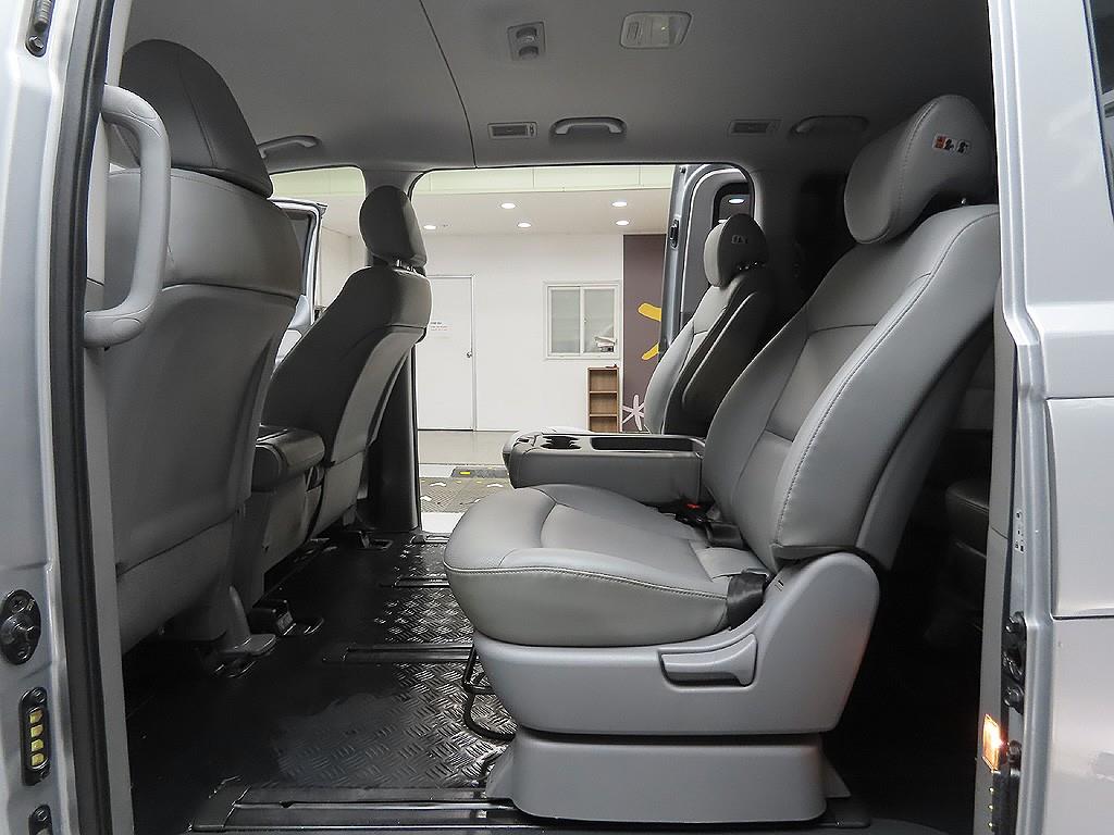 HYUNDAI Starex 2016 Plateado - Importación desde Corea - HF Imports Iquique - Foto 9
