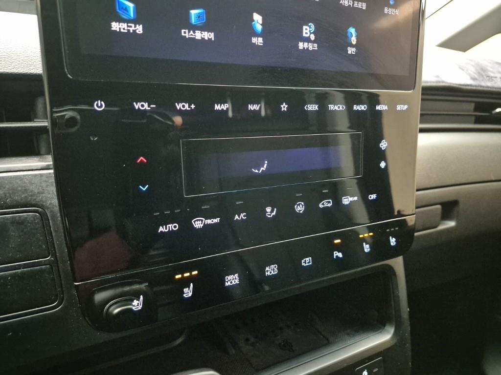 HYUNDAI Staria - Vista 10