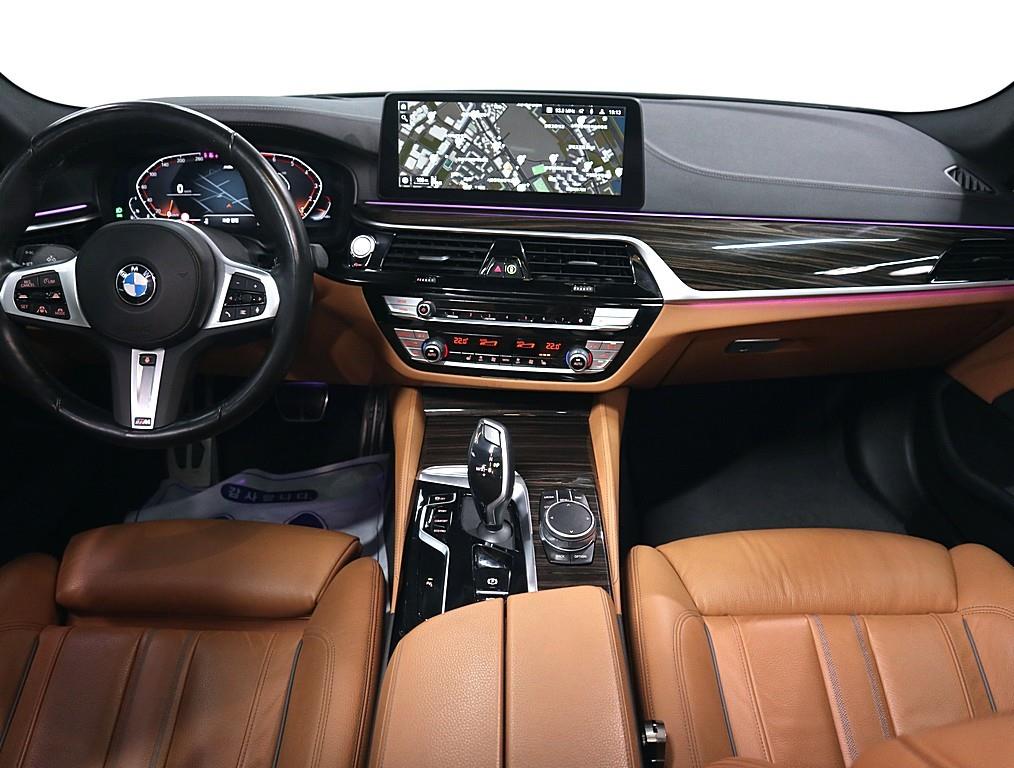 BMW 5 Series - Vista 5
