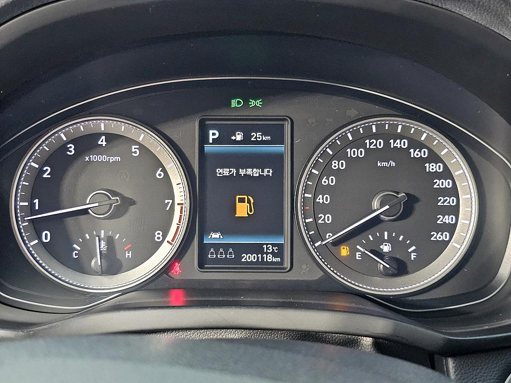 HYUNDAI Grandeur - Vista 7