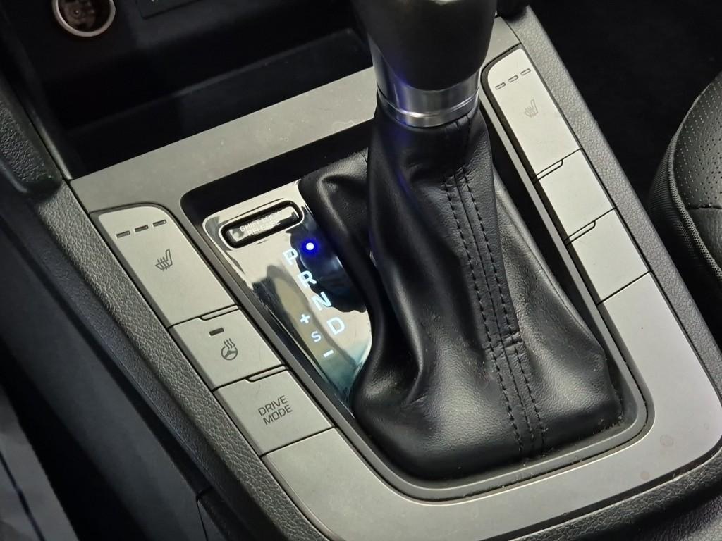 HYUNDAI Avante - Vista 8