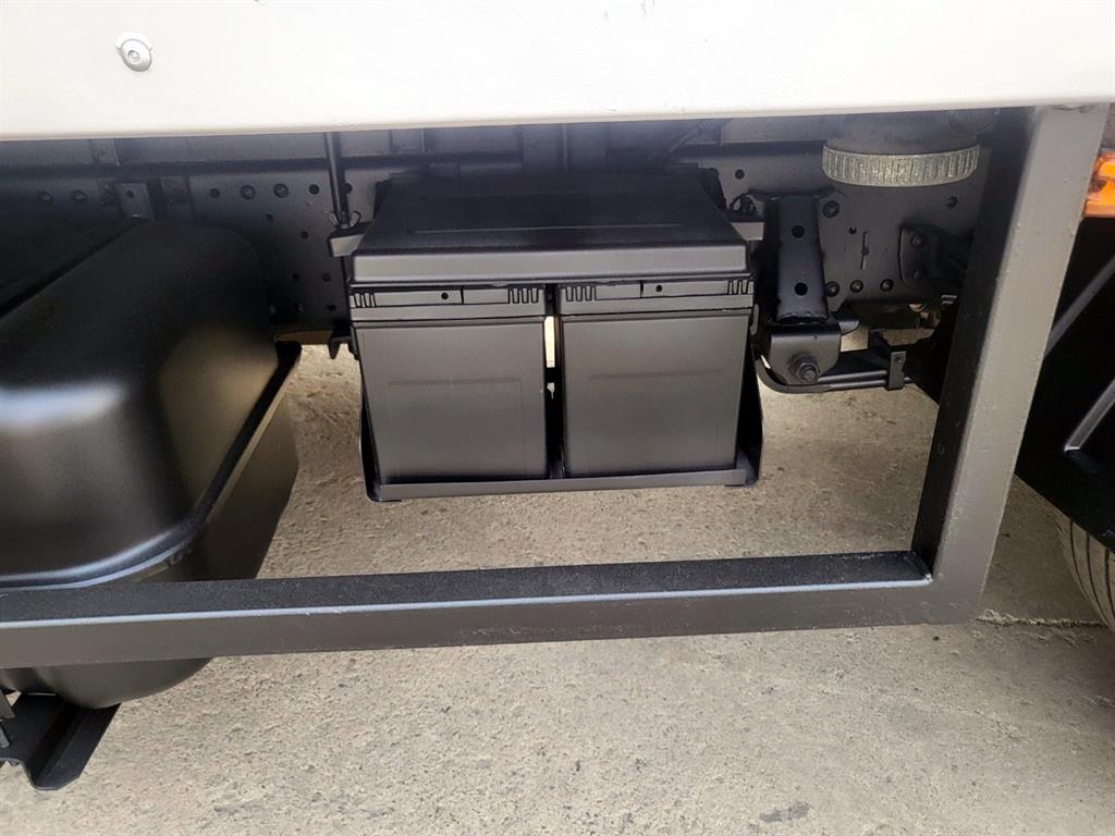 medium and large cargo truck - Vista 10