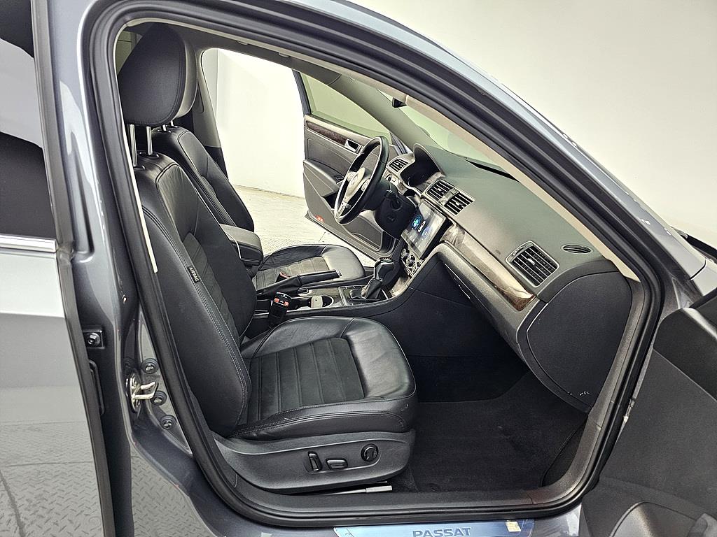 Volkswagen Passat - Vista 11