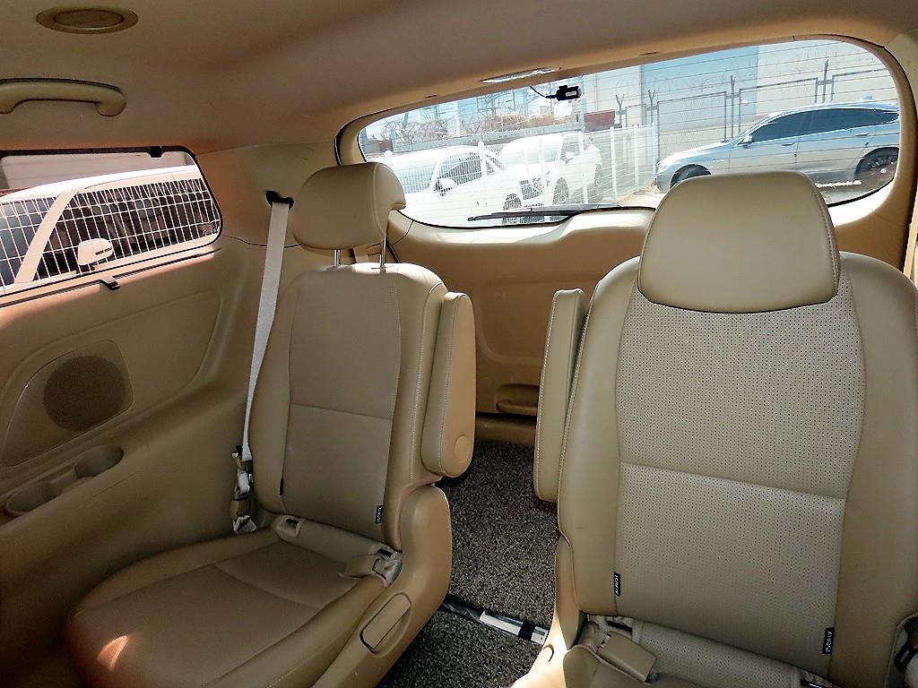KIA Carnival - Vista 7