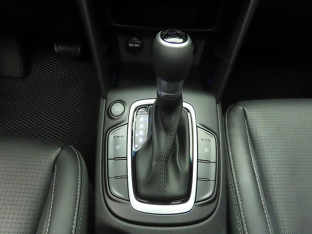 HYUNDAI Kona - Vista 10