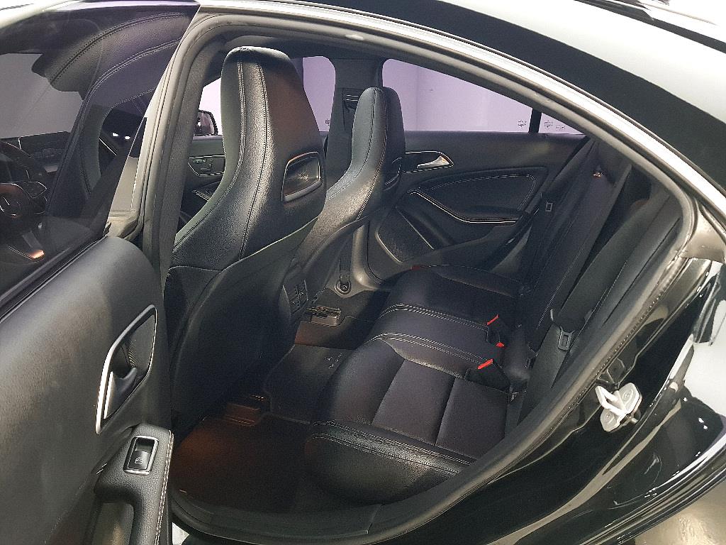 Mercedes Benz CLA Class - Vista 9
