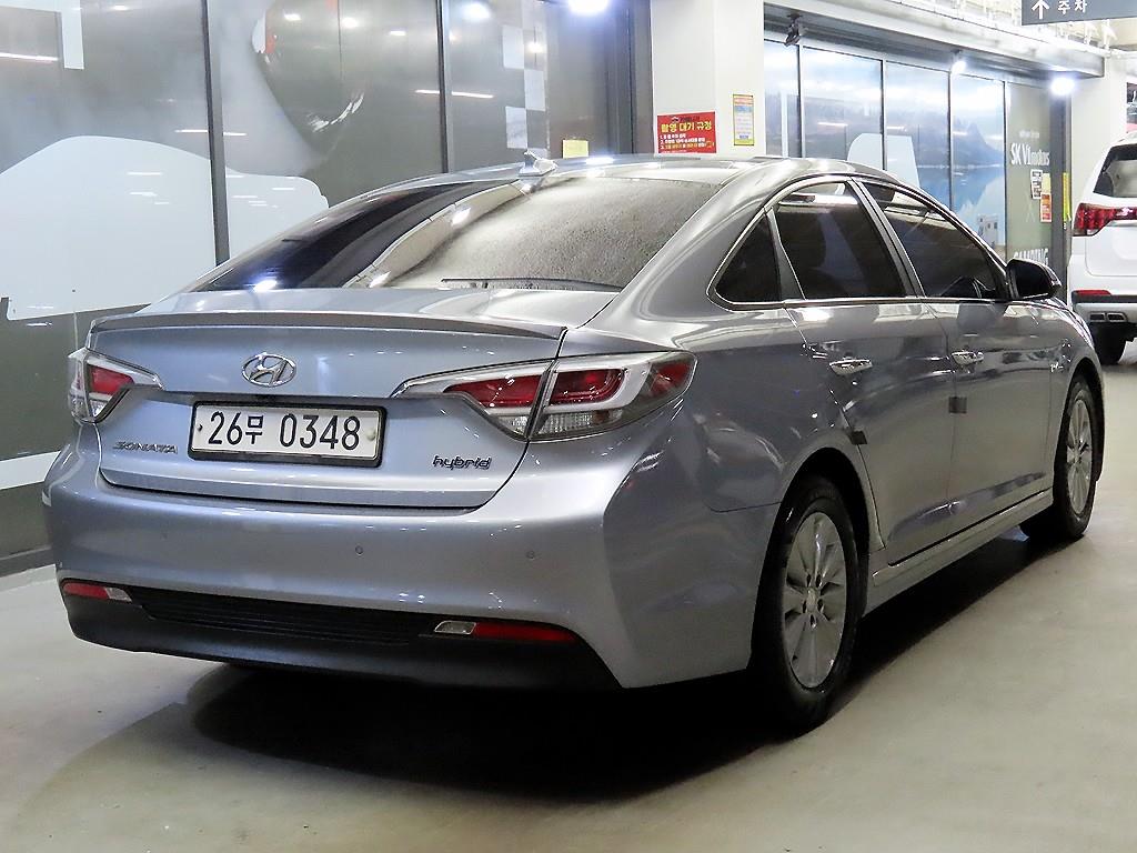 HYUNDAI Sonata - Vista 4