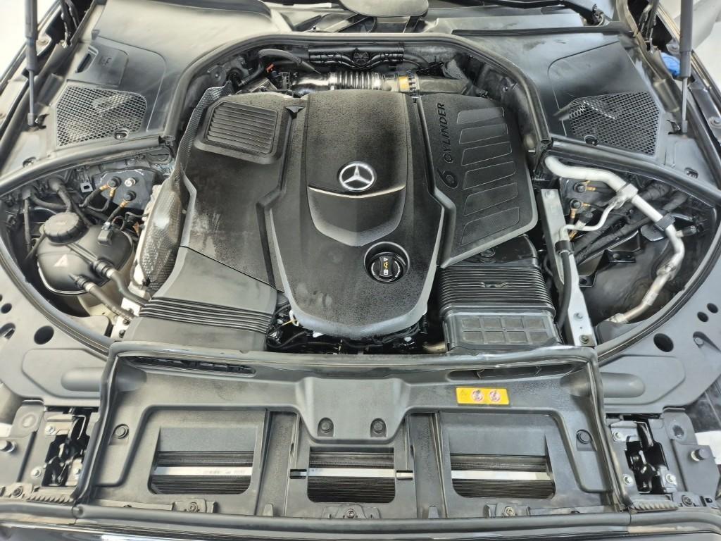 Mercedes Benz S Class - Vista 5