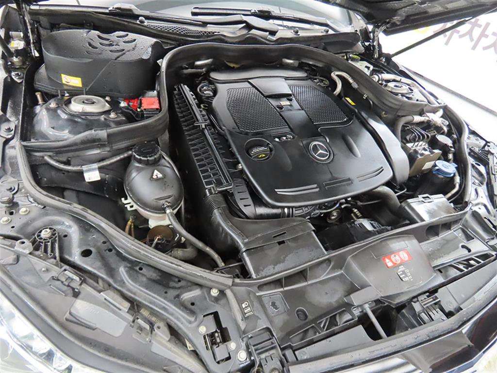 Mercedes Benz E class 2014 Negro - Importación desde Corea - HF Imports Iquique - Foto 19