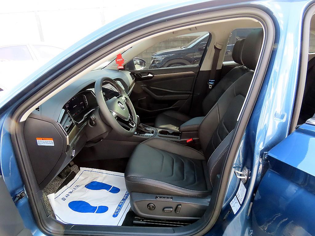 Volkswagen Jetta - Vista 5