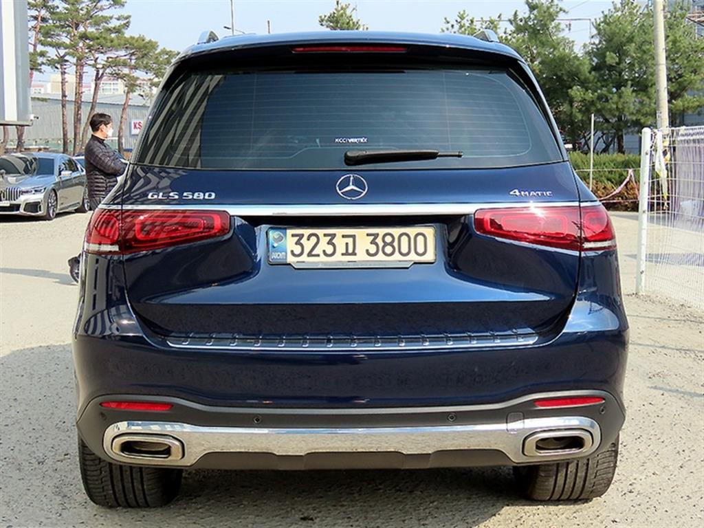 Mercedes Benz GLS Class - Vista 4