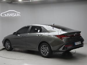 HYUNDAI Avante - Vista 6