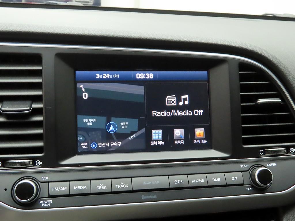 HYUNDAI Avante - Vista 8