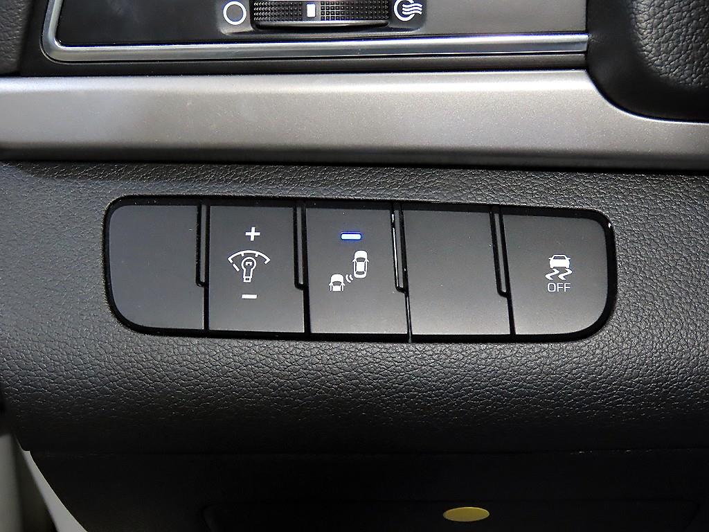 HYUNDAI Avante 2018 - Importación desde Corea - HF Imports Iquique - Foto 14