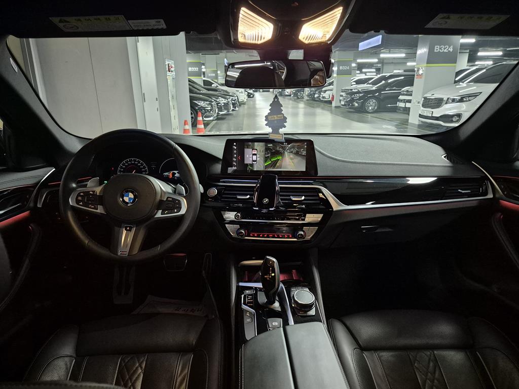 BMW 5 Series - Vista 5