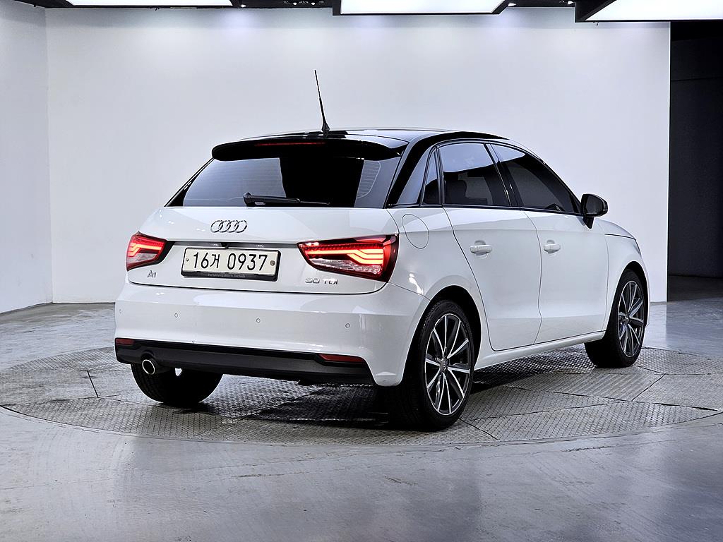 Audi A1 - Vista 4