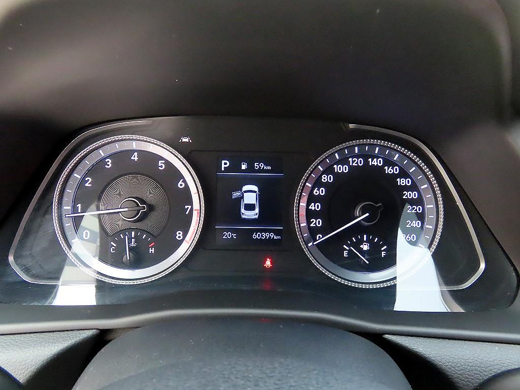 HYUNDAI Sonata - Vista 9