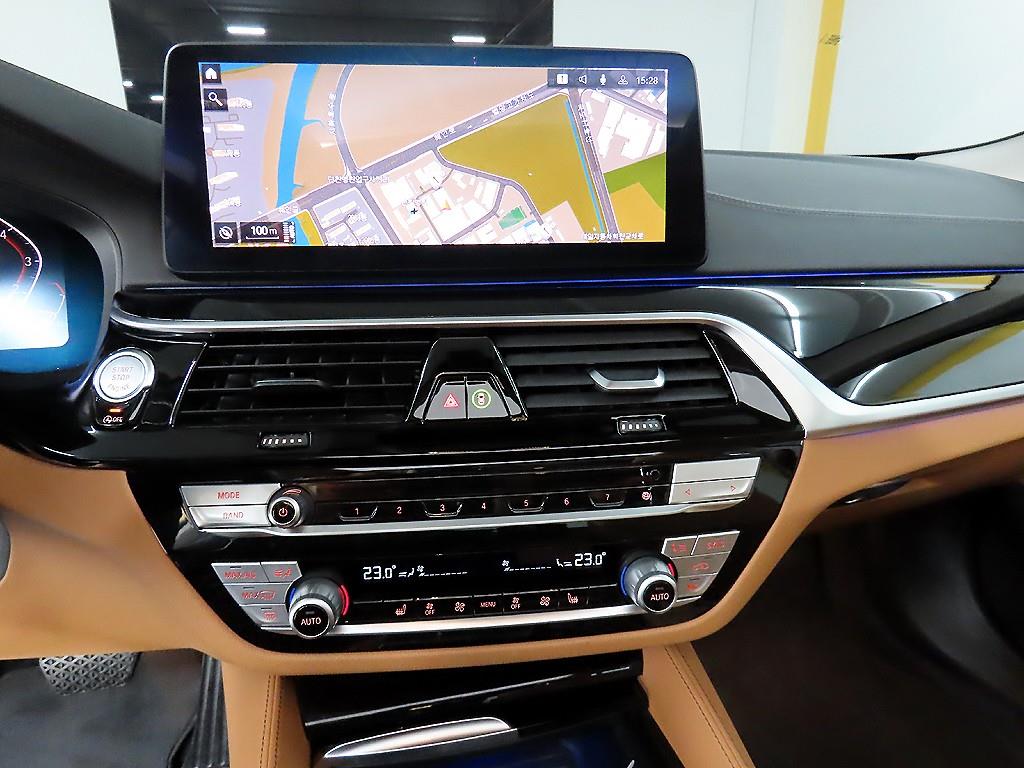 BMW 5 Series 2022 - Importación desde Corea - HF Imports Iquique - Foto 13