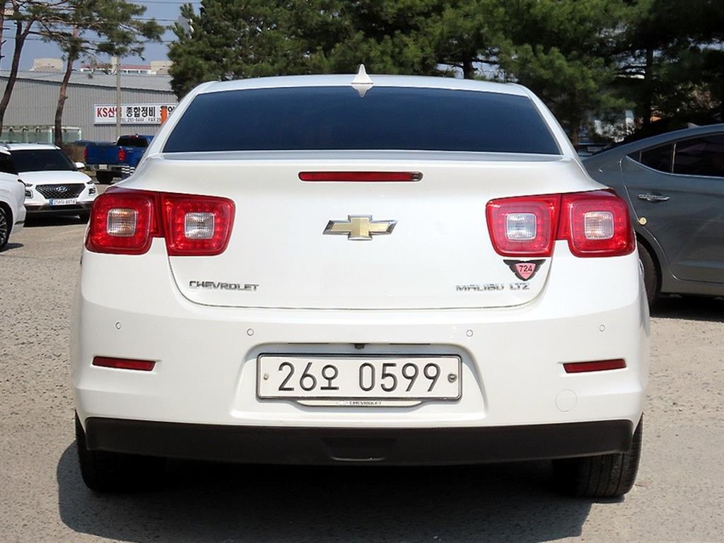 Chevrolet Malibu - Vista 4