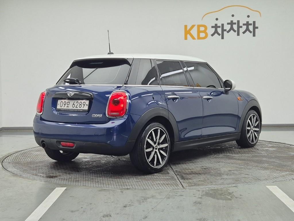 Mini Cooper - Vista 4