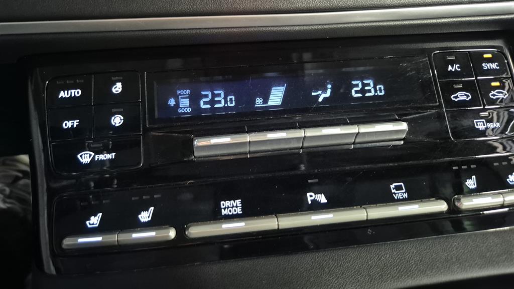 HYUNDAI Grandeur - Vista 12