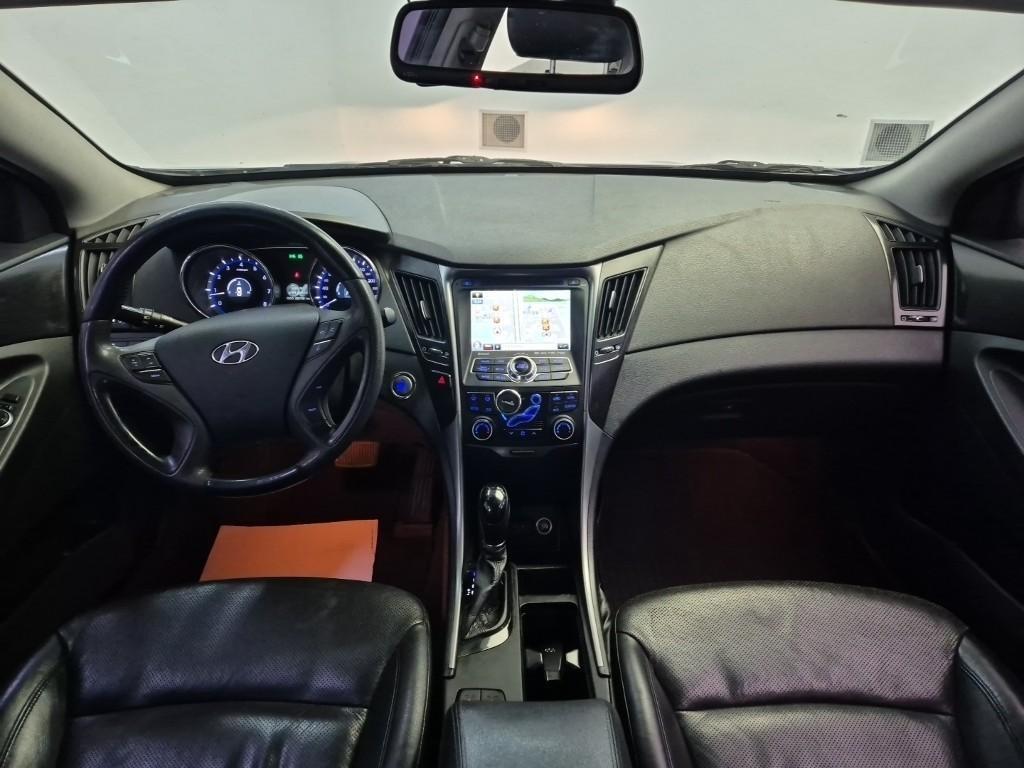 HYUNDAI Sonata - Vista 7