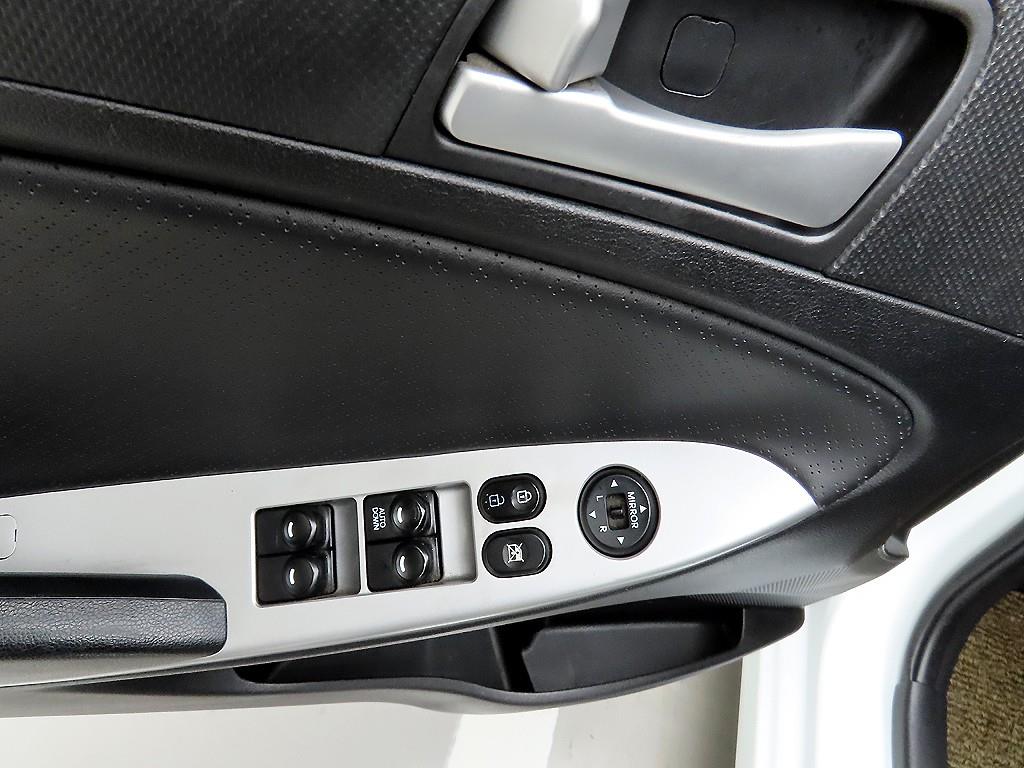 HYUNDAI Accent - Vista 11