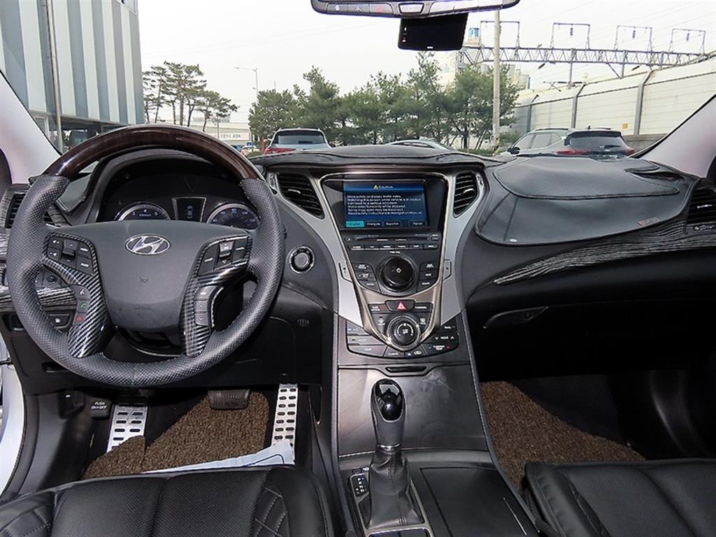 HYUNDAI Grandeur - Vista 7