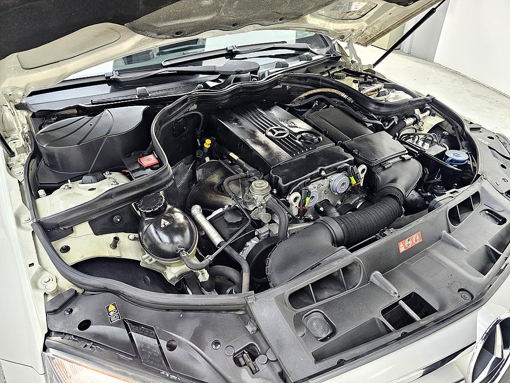 Mercedes Benz C Class - Vista 6