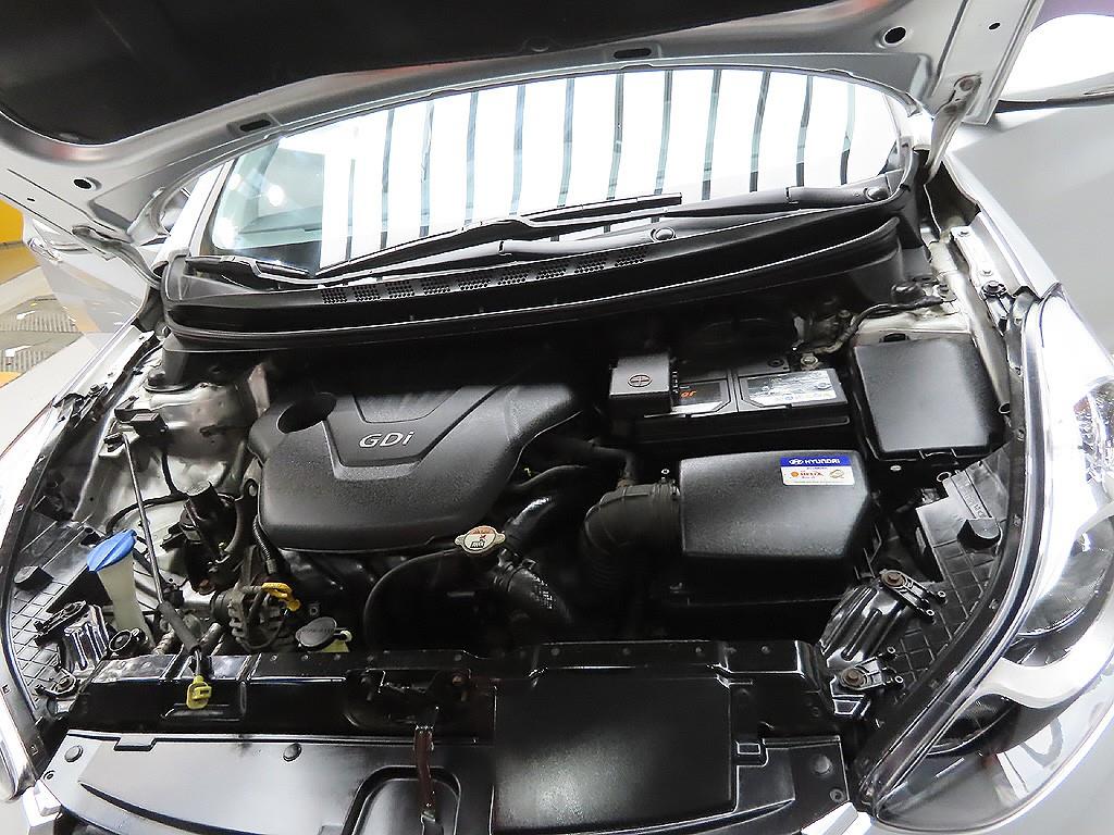 HYUNDAI Avante 2012 Plateado - Importación desde Corea - HF Imports Iquique - Foto 8