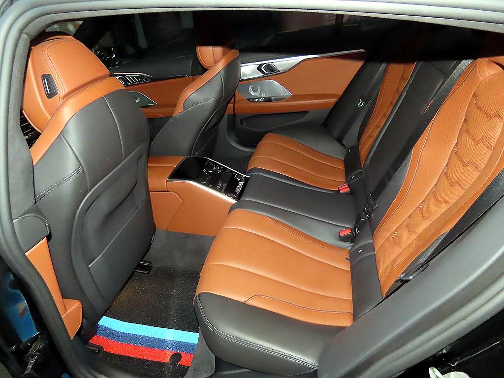 BMW 8 Series - Vista 7