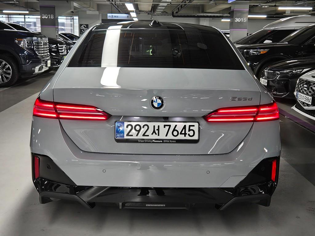 BMW 5 Series - Vista 4