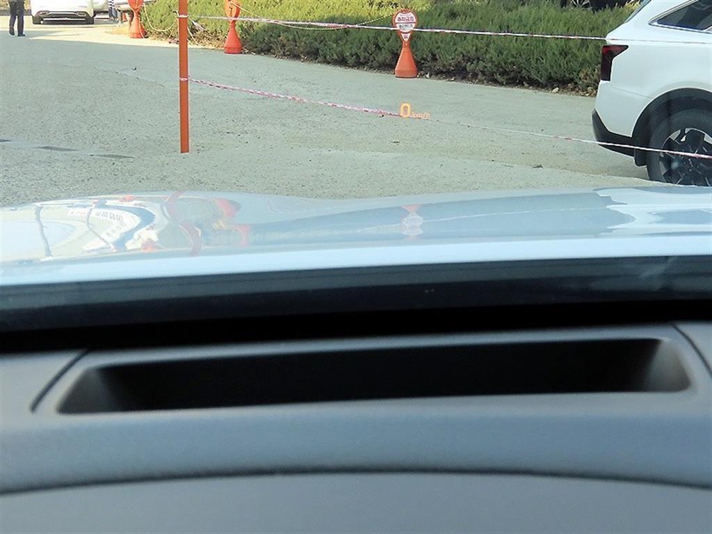 Genesis G80 - Vista 10