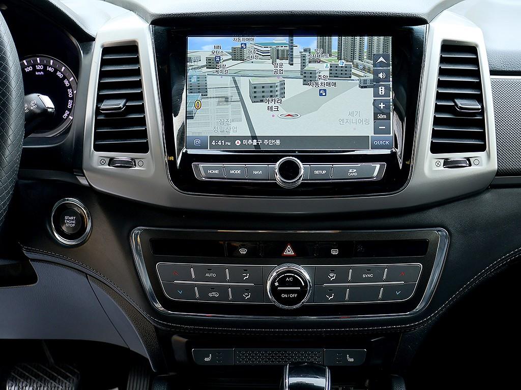 Ssangyong Rexton 2019 Negro - Importación desde Corea - HF Imports Iquique - Foto 9