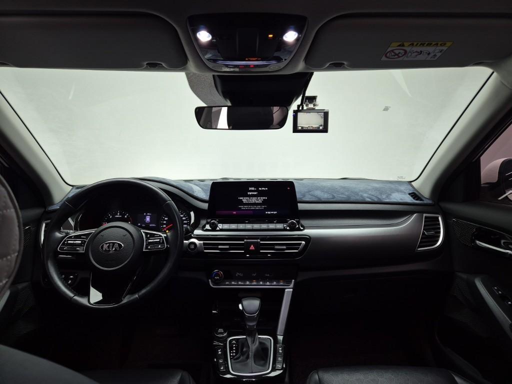 KIA Seltos - Vista 9