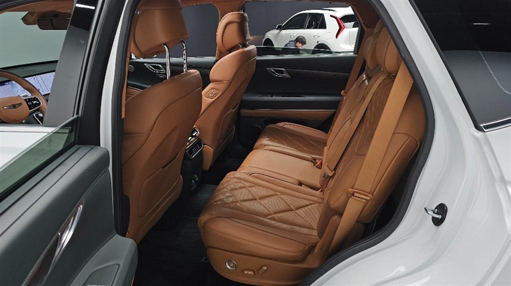 Genesis GV80 - Vista 12