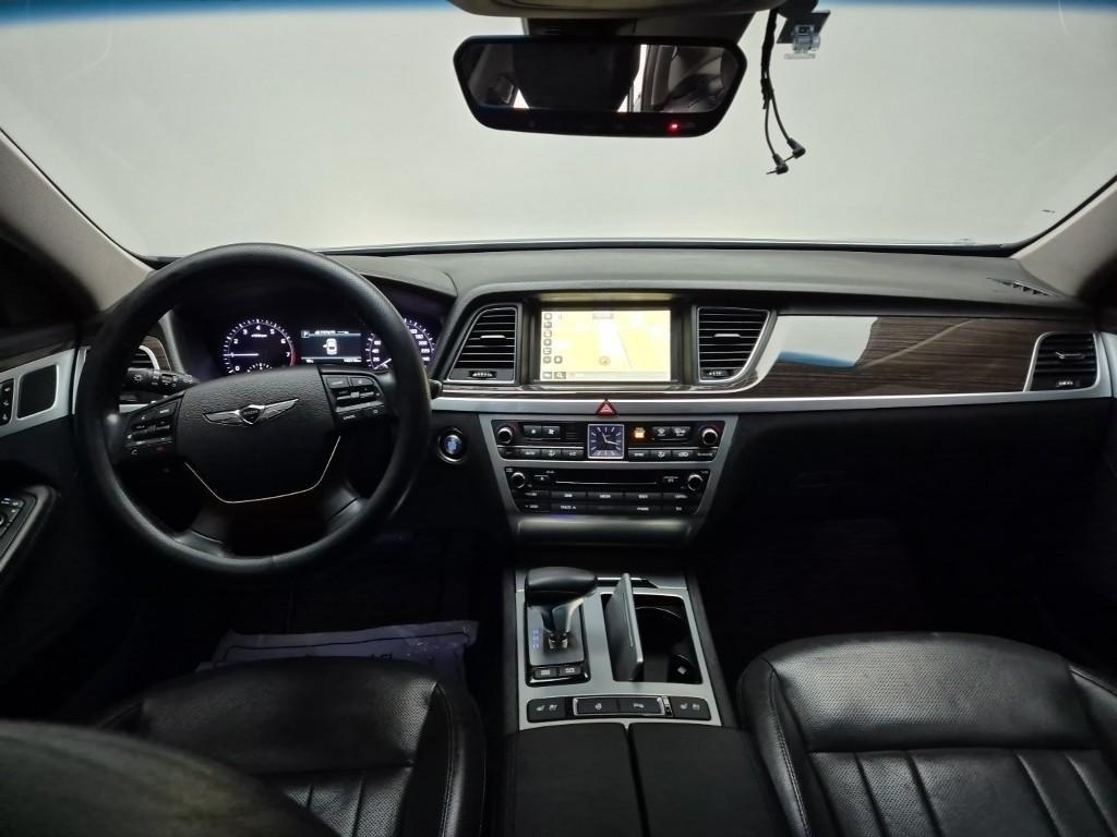 Genesis G80 - Vista 8