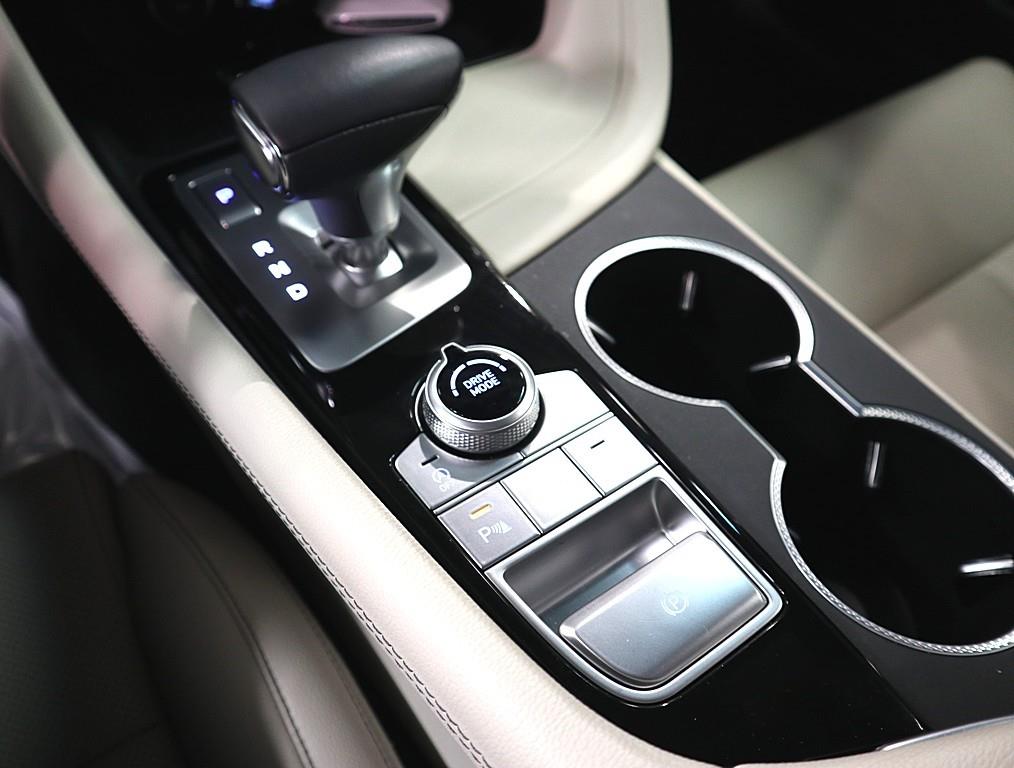 Genesis G70 2024 Blanco - Importación desde Corea - HF Imports Iquique - Foto 13