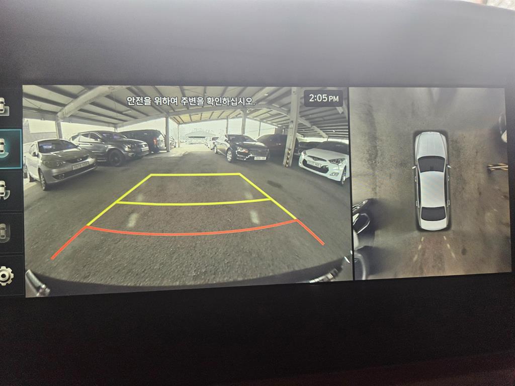 Genesis G90 - Vista 10