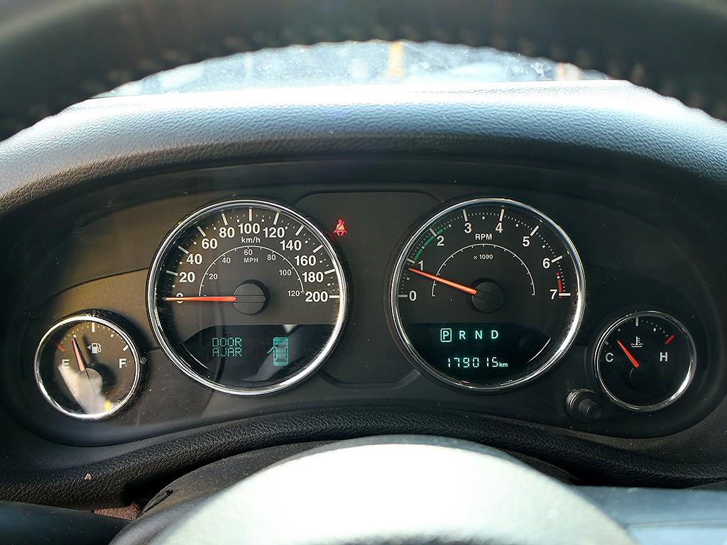 Jeep Wrangler - Vista 11