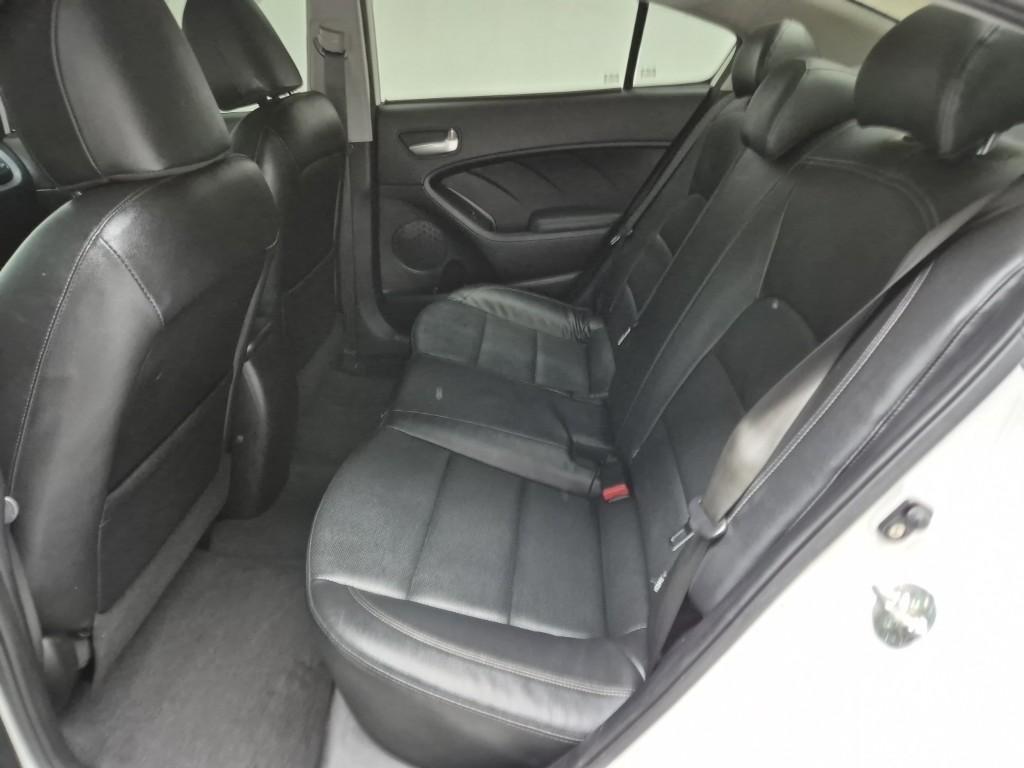 KIA K3 2013 Blanco - Importación desde Corea - HF Imports Iquique - Foto 16