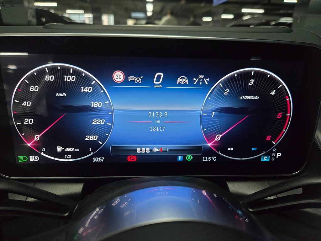 Mercedes Benz GLC Class - Vista 8