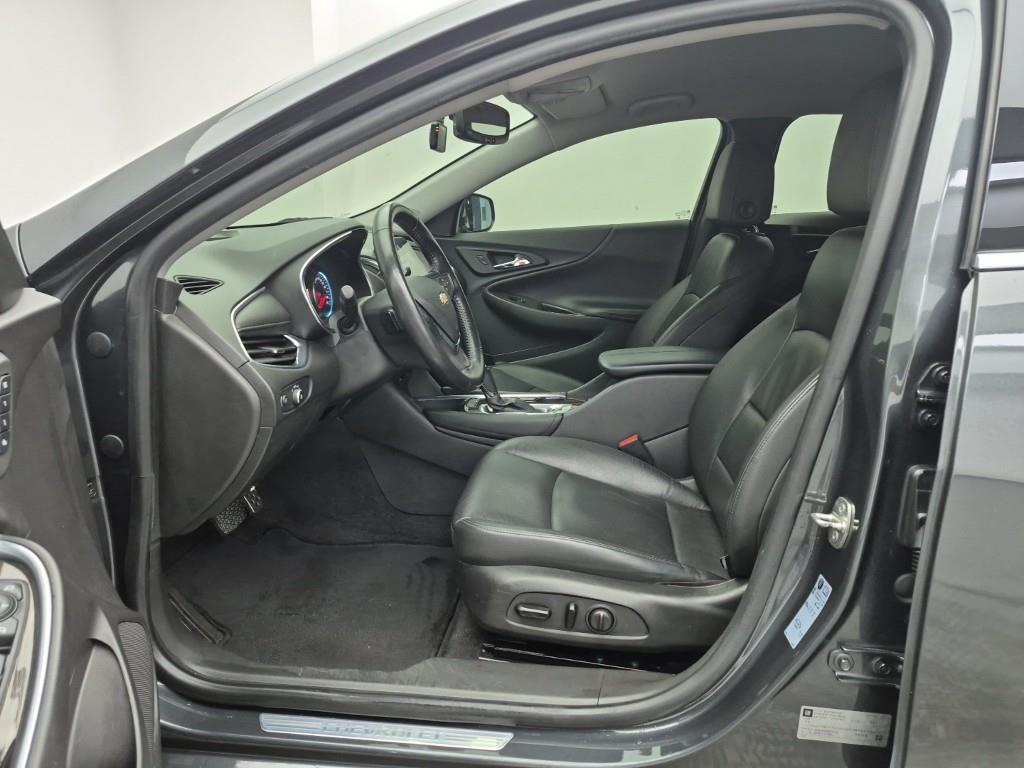 Chevrolet Malibu - Vista 11