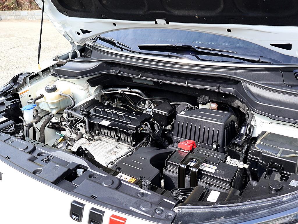 Ssangyong Tivoli 2024 Blanco - Importación desde Corea - HF Imports Iquique - Foto 12