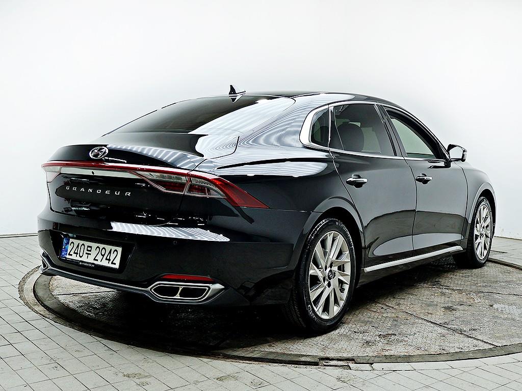 HYUNDAI Grandeur - Vista 7