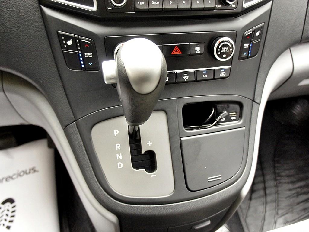 HYUNDAI Starex 2016 Plateado - Importación desde Corea - HF Imports Iquique - Foto 11