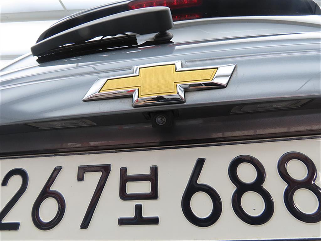 Chevrolet Trax 2020 Gris - Importación desde Corea - HF Imports Iquique - Foto 17